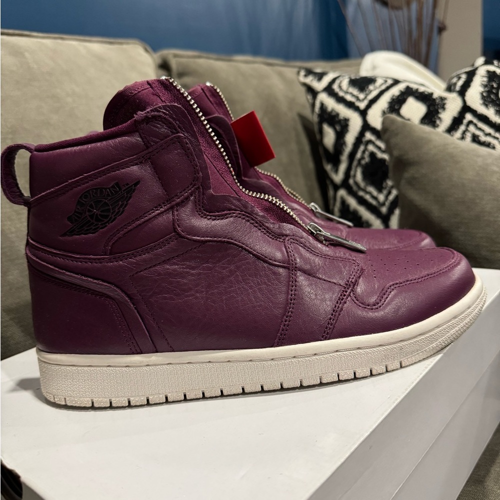 Air Jordan Purple Women’s Zippered High-Top Sneakers Size 8 1/2